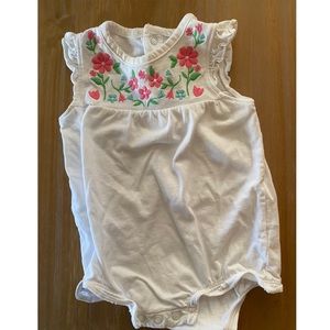 ❤️ 3/$10 Carter’s Embroidered Bodysuit Boho Hippie